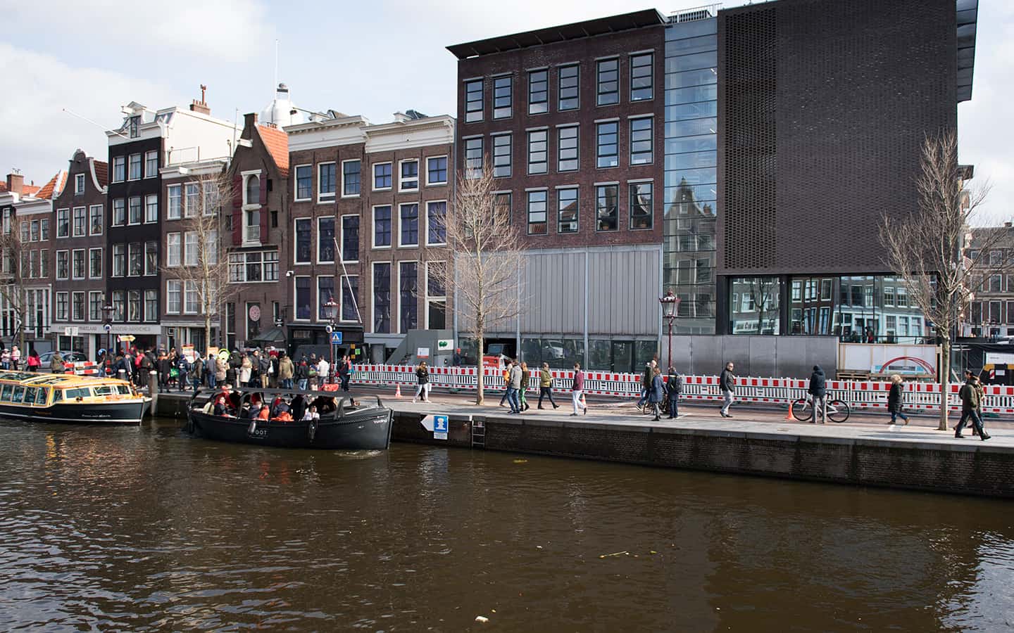 Koning Willem-Alexander opent vernieuwde Anne Frank Huis